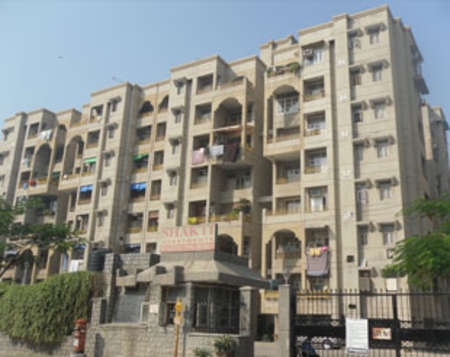 4 bhk flat for sale in Shakti Apartment